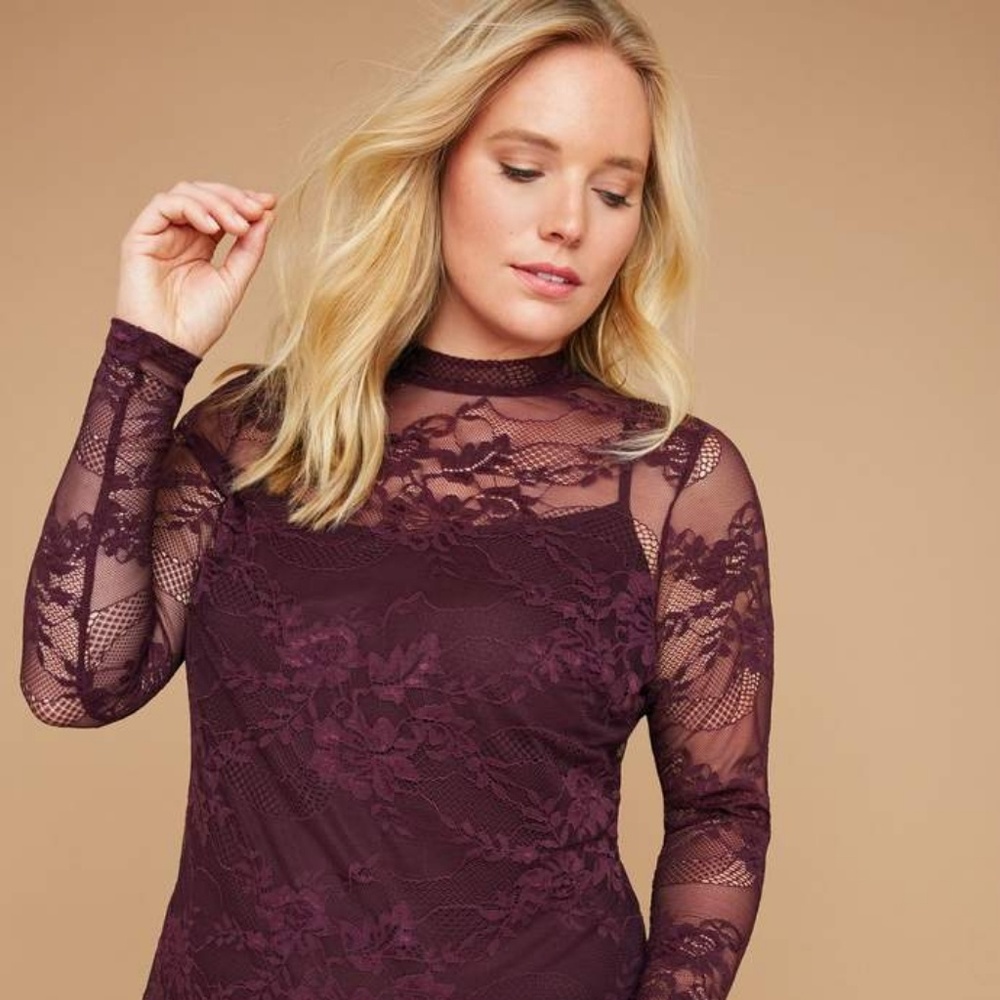 Lane Bryany Plum Lace Mock Neck Top